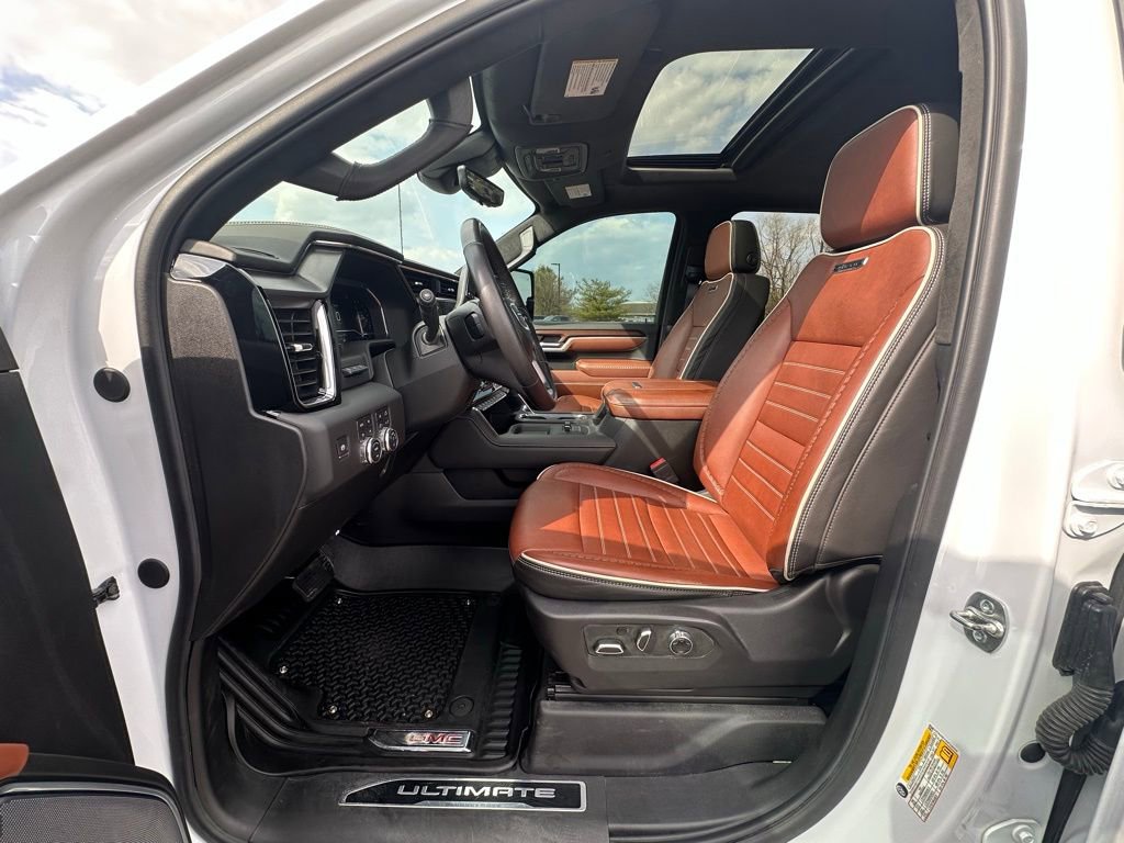 Used 2025 GMC Sierra 2500 Denali Ultimate image 2