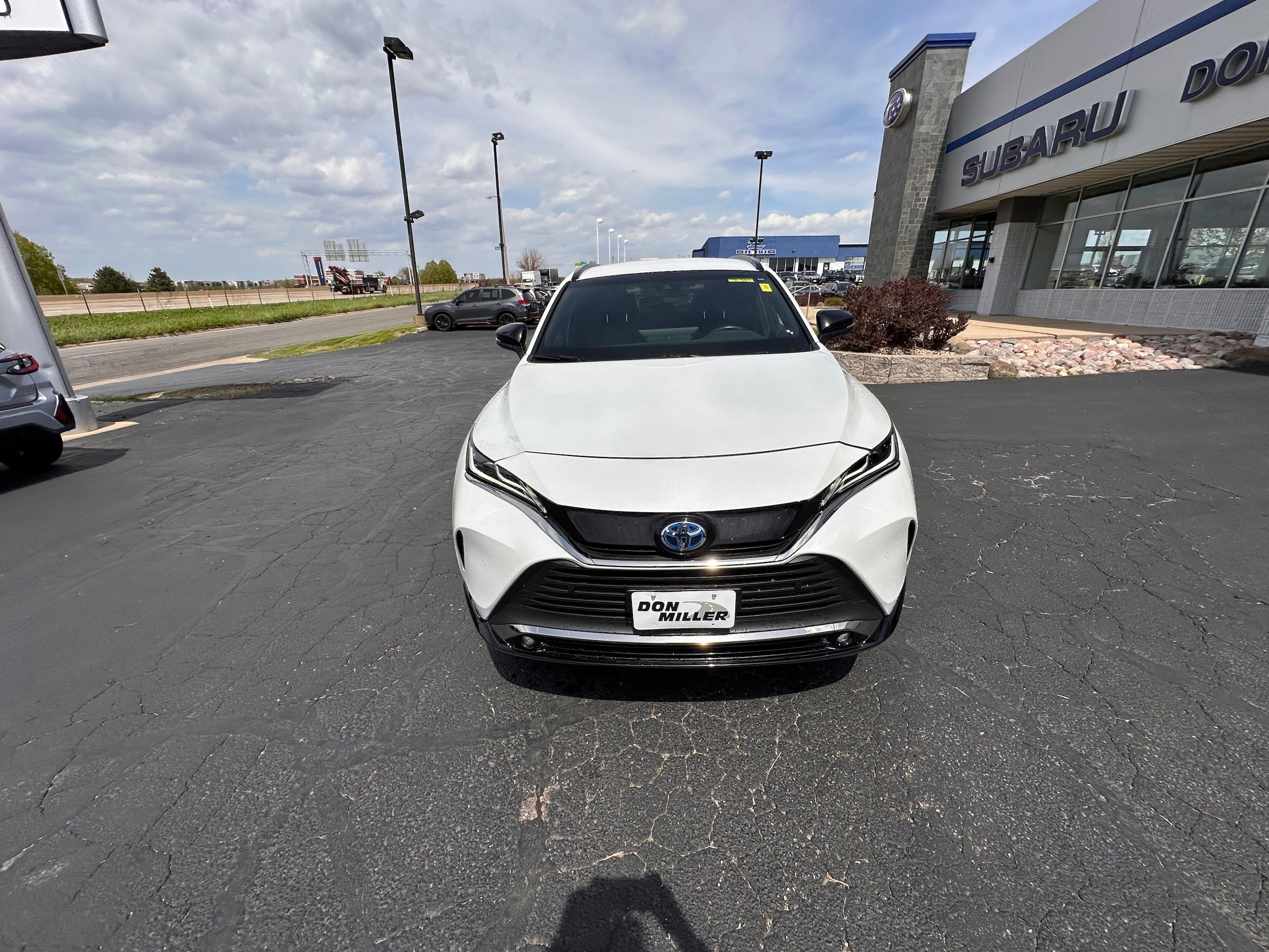 Used 2023 Toyota Venza Nightshade AWD/4WD image 8