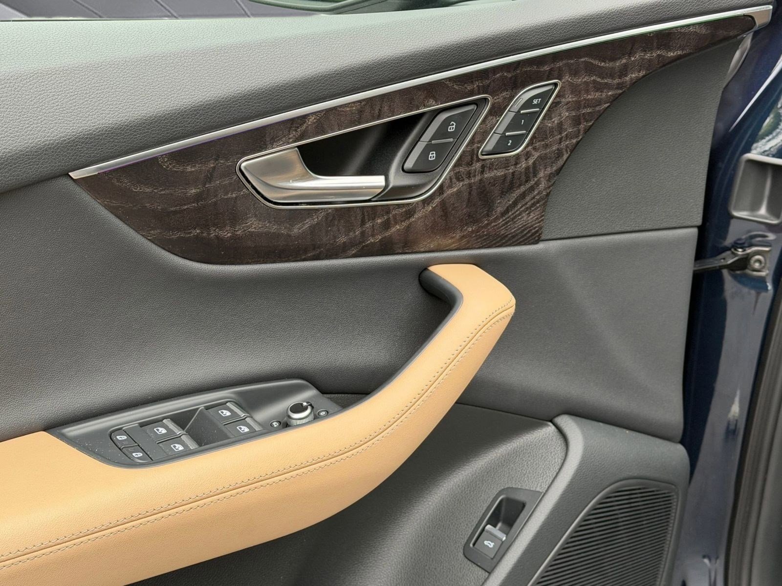 Used 2025 Audi Q7 2.0T Premium Plus image 24