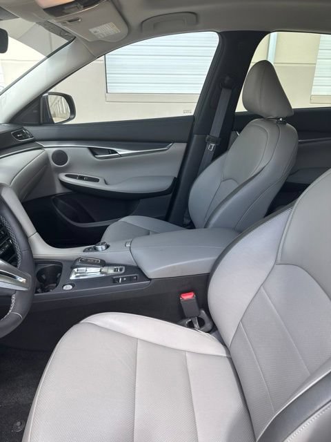 Used 2024 INFINITI QX50 Luxe FWD image 8