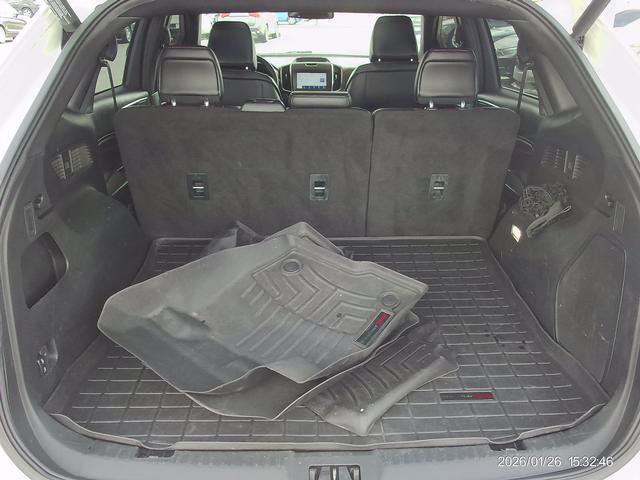 Used 2020 Ford Edge Titanium w/ Equipment Group 301A AWD/4WD image 17