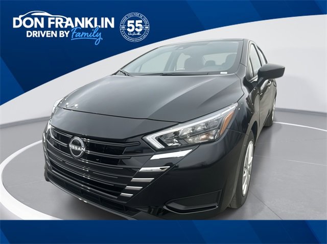 New 2025 Nissan Versa S w/ Trunk Package