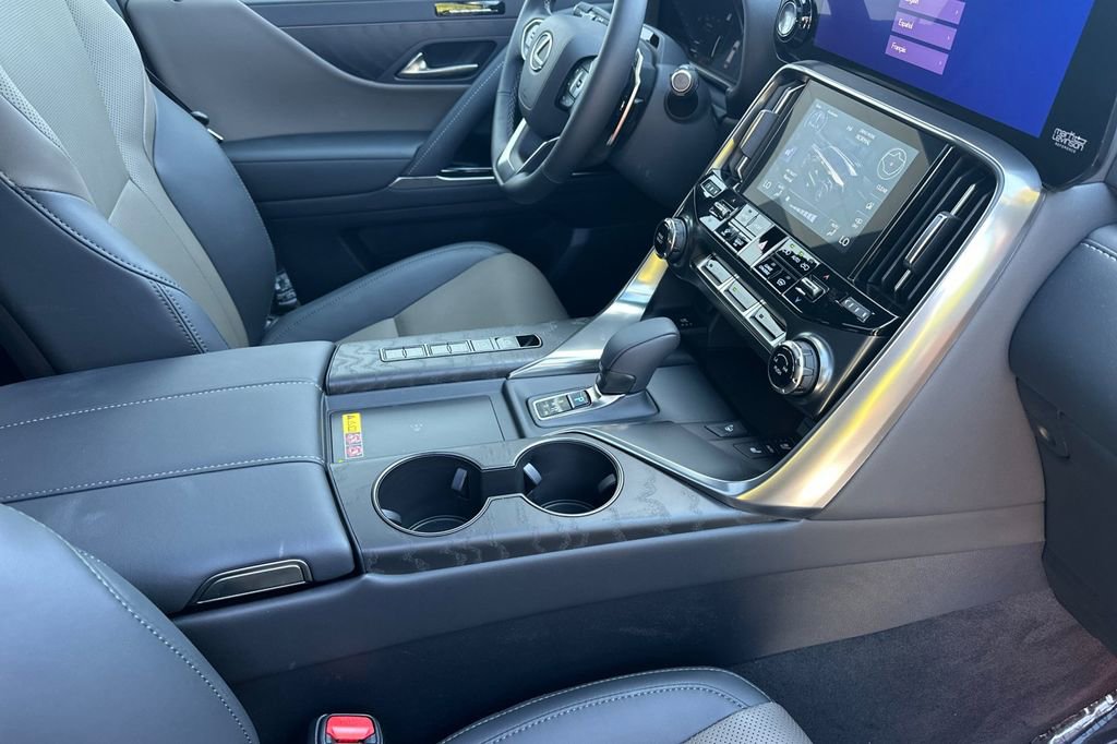New 2026 Lexus LX 700h Overtrail AWD/4WD image 17
