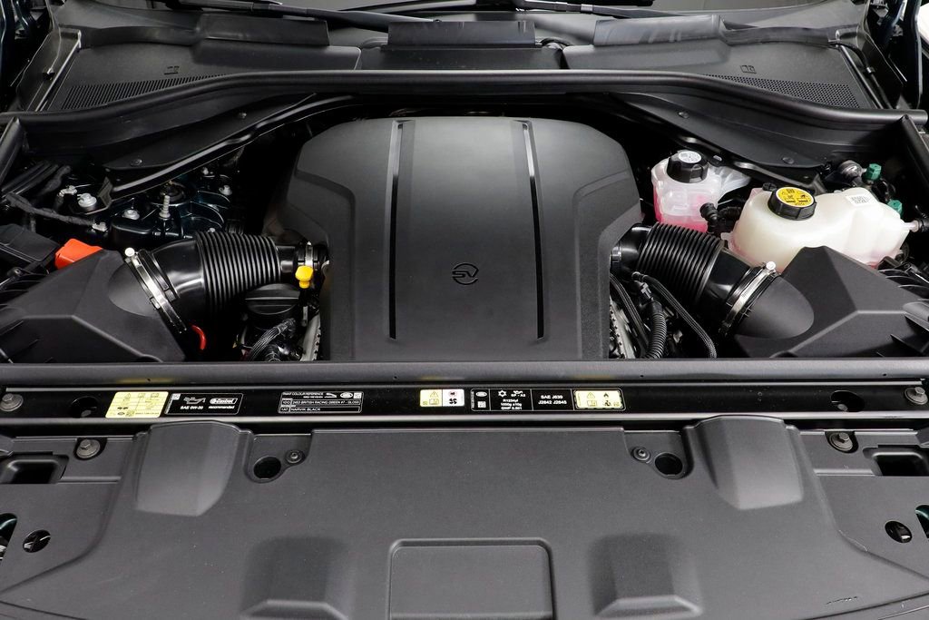 New 2025 Land Rover Range Rover SV AWD/4WD image 28