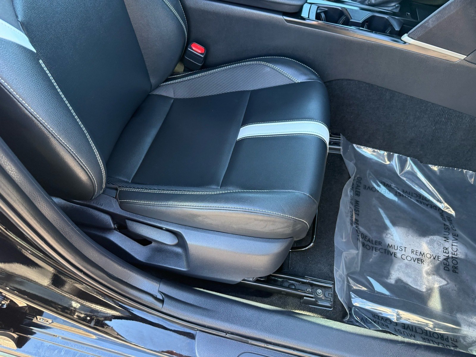 Used 2025 Toyota Camry SE FWD image 32