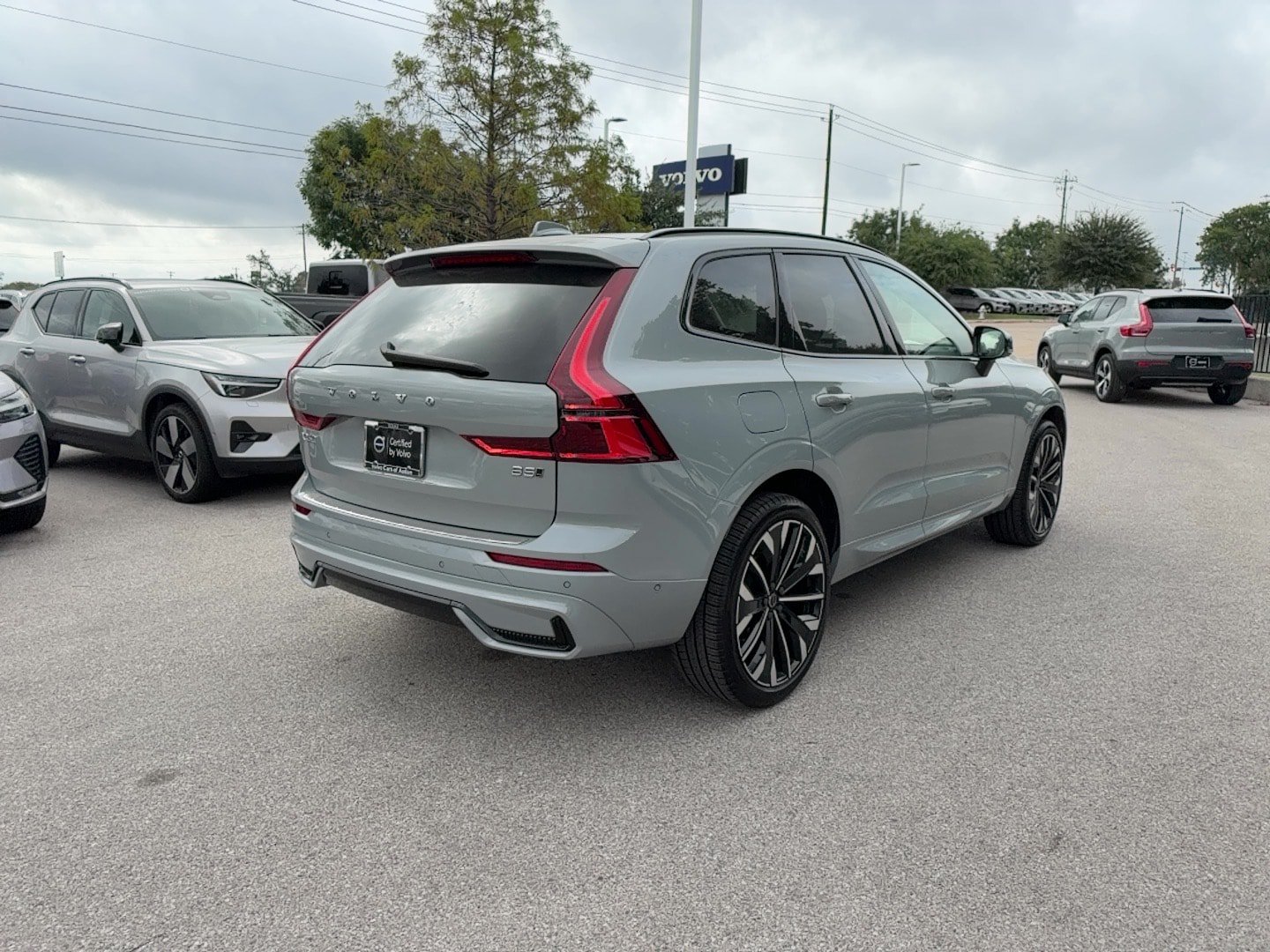 Certified 2026 Volvo XC60 B5 Ultra AWD/4WD image 6