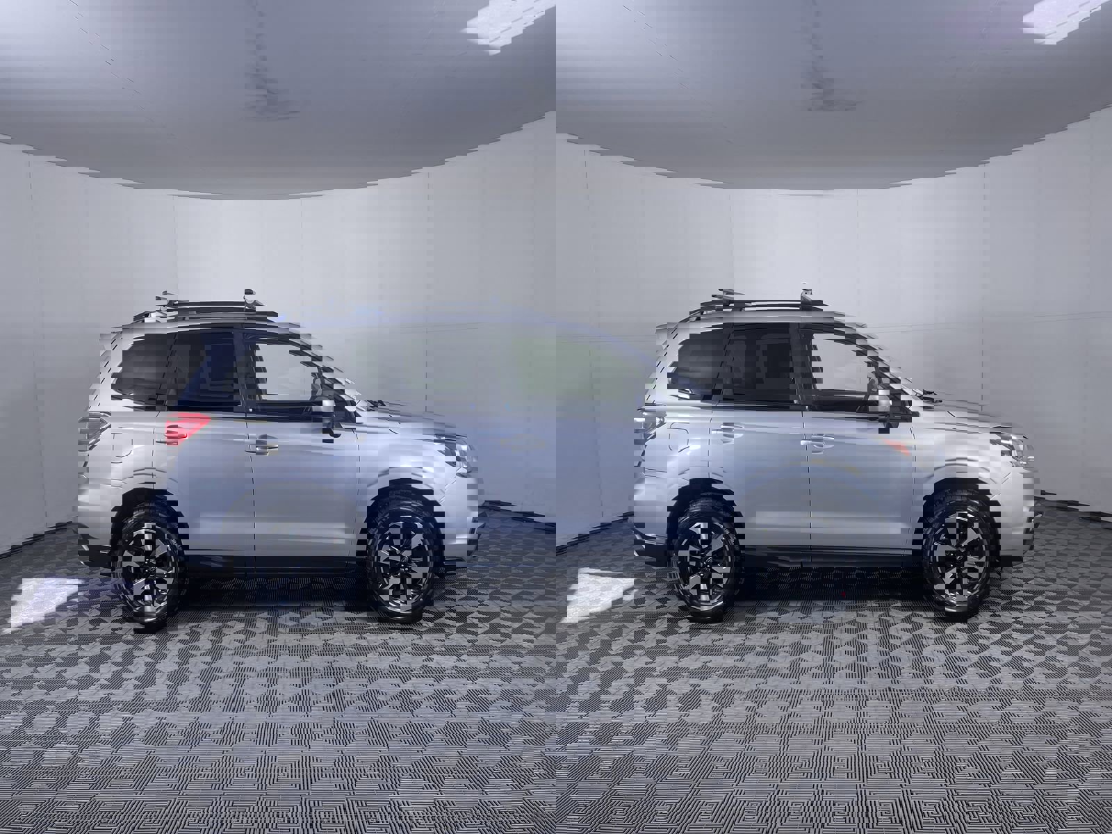 Used 2017 Subaru Forester 2.5i Premium w/ All-Weather Package image 10