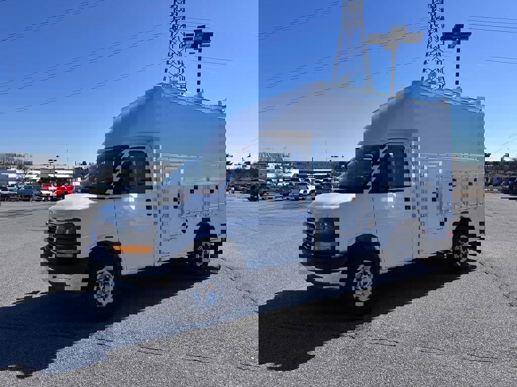 New 2026 GMC Savana 3500 w/ Power Convenience Package image 2