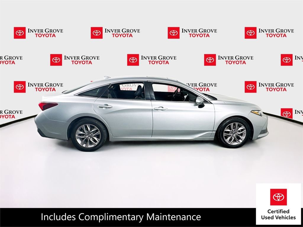 Certified 2019 Toyota Avalon XLE w/ Moonroof Package image 4