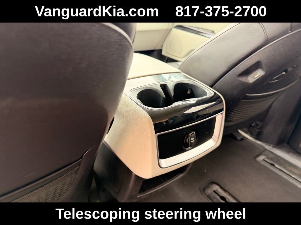 Used 2024 Kia Carnival EX image 27