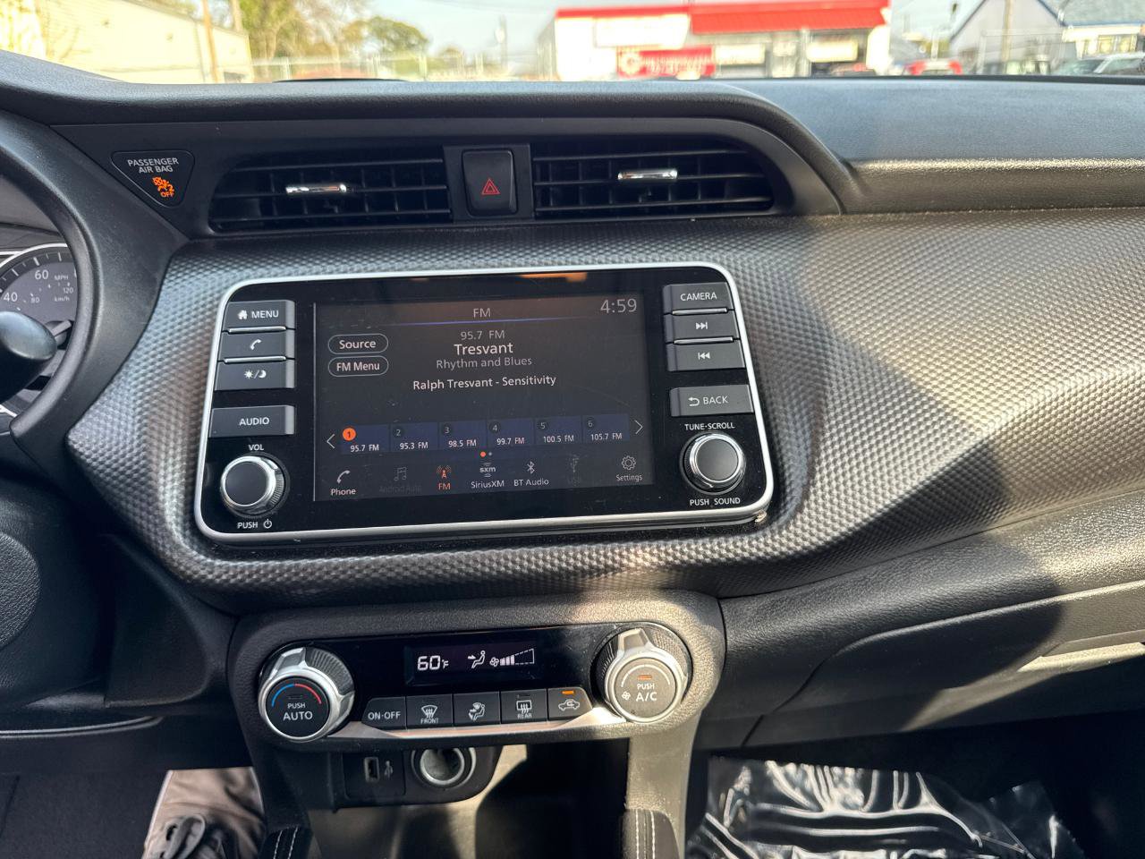 Used 2020 Nissan Kicks SV image 21