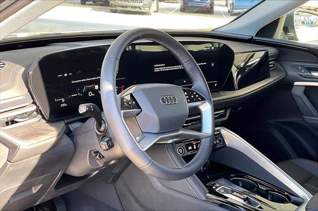 Certified 2025 Audi Q5 Premium w/ Convenience Package AWD/4WD image 17