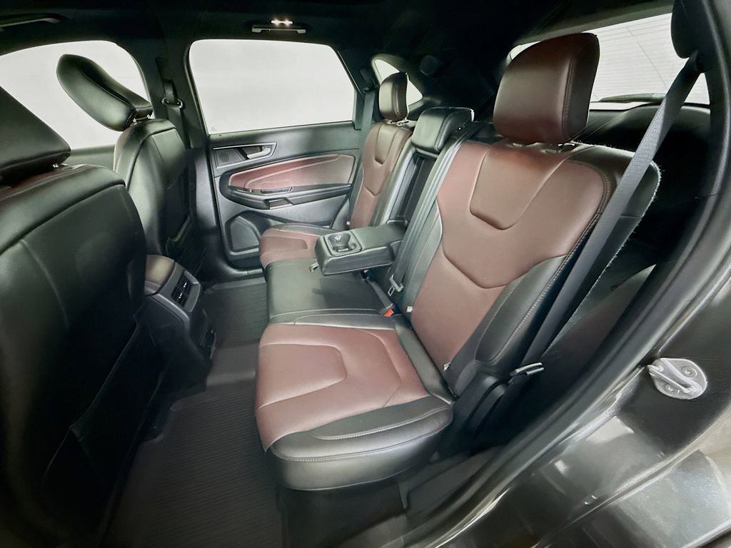 Used 2020 Ford Edge Titanium w/ Equipment Group 301A image 26