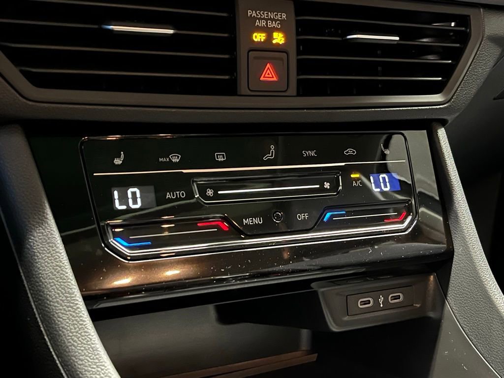 New 2026 Volkswagen Jetta SE FWD image 11