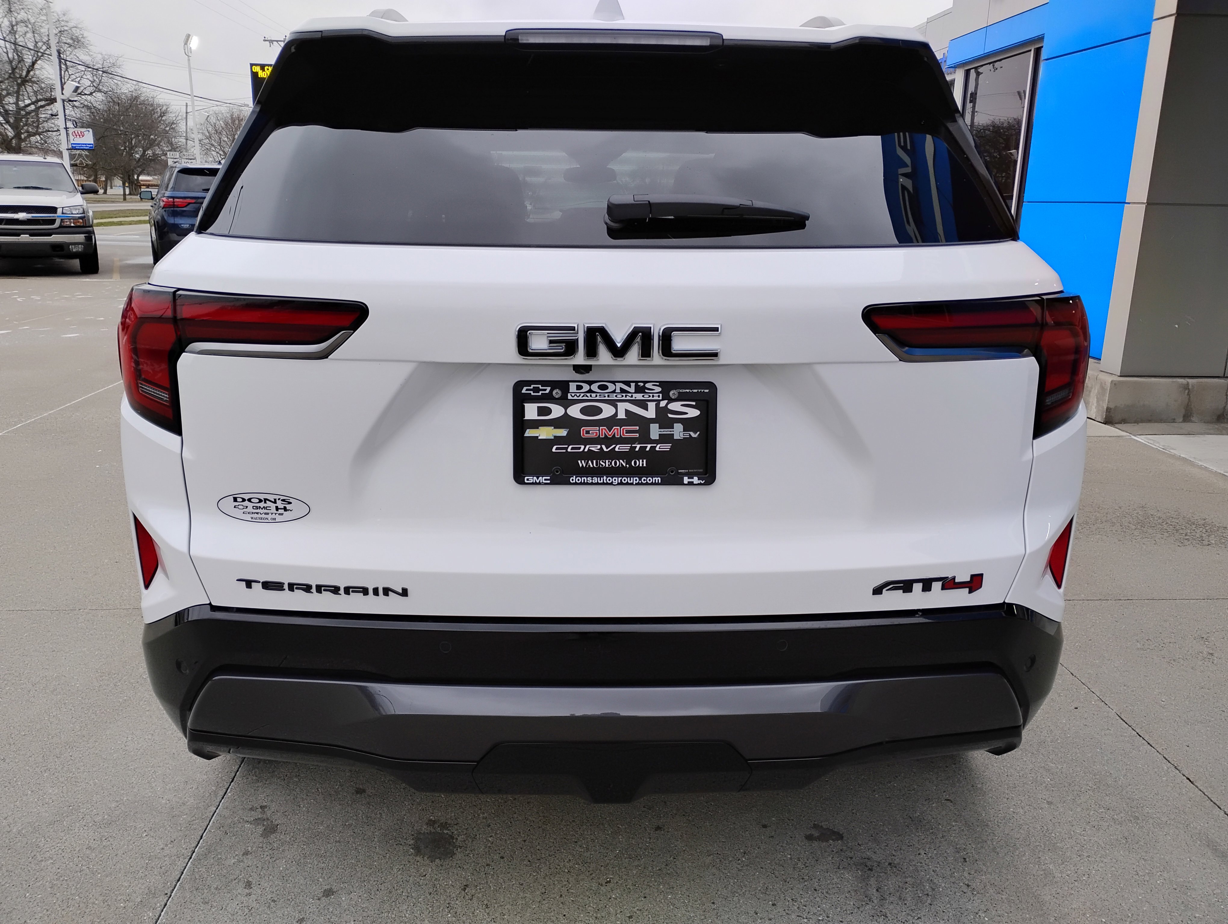 New 2026 GMC Terrain AT4 w/ LPO, Black Badging Package image 34