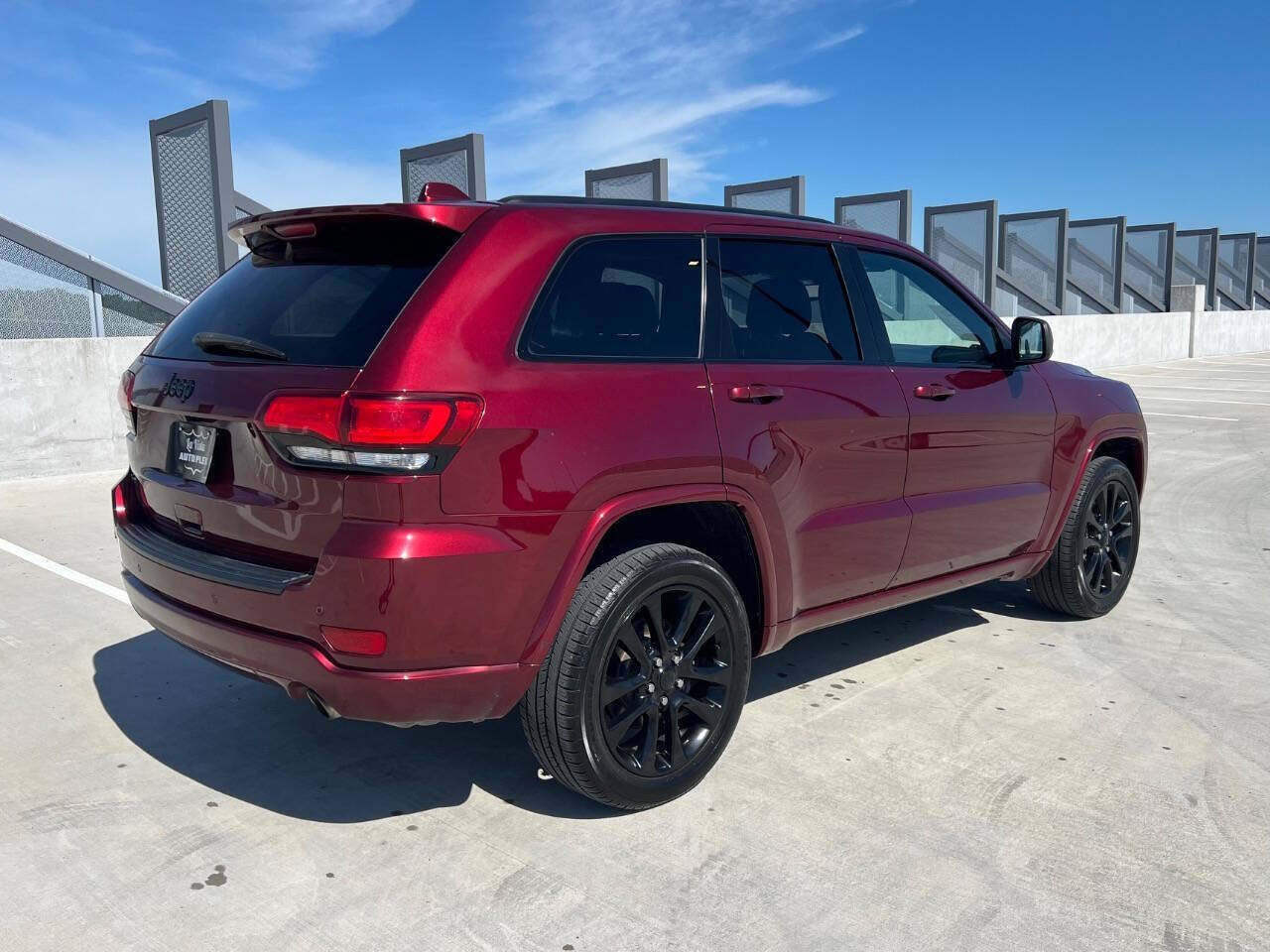 Used 2019 Jeep Grand Cherokee Altitude AWD/4WD image 8