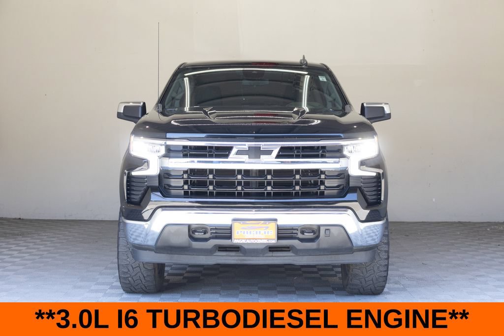 Used 2022 Chevrolet Silverado 1500 LT w/ Z71 Off-Road Package AWD/4WD image 4