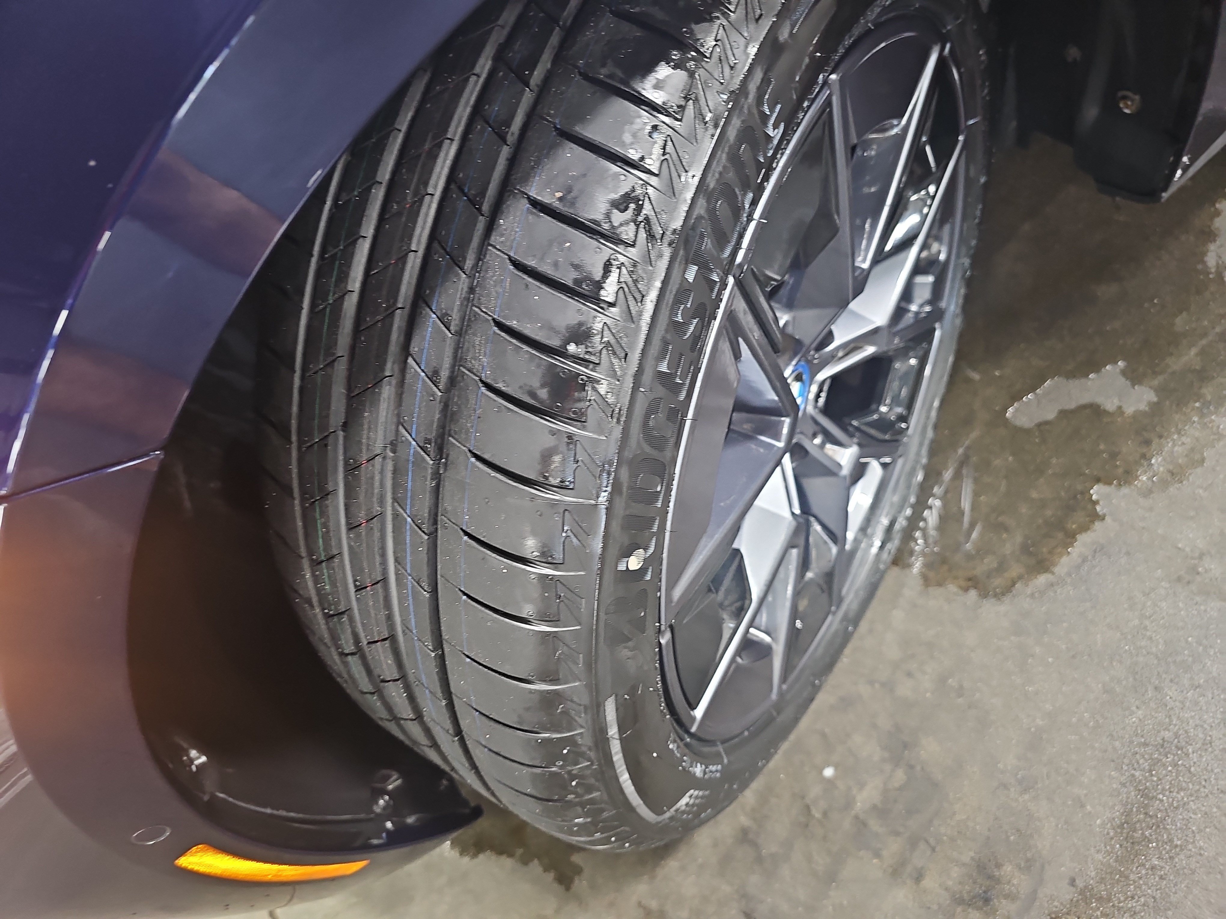 Used 2023 BMW i4 eDrive35 w/ Premium Package RWD image 35