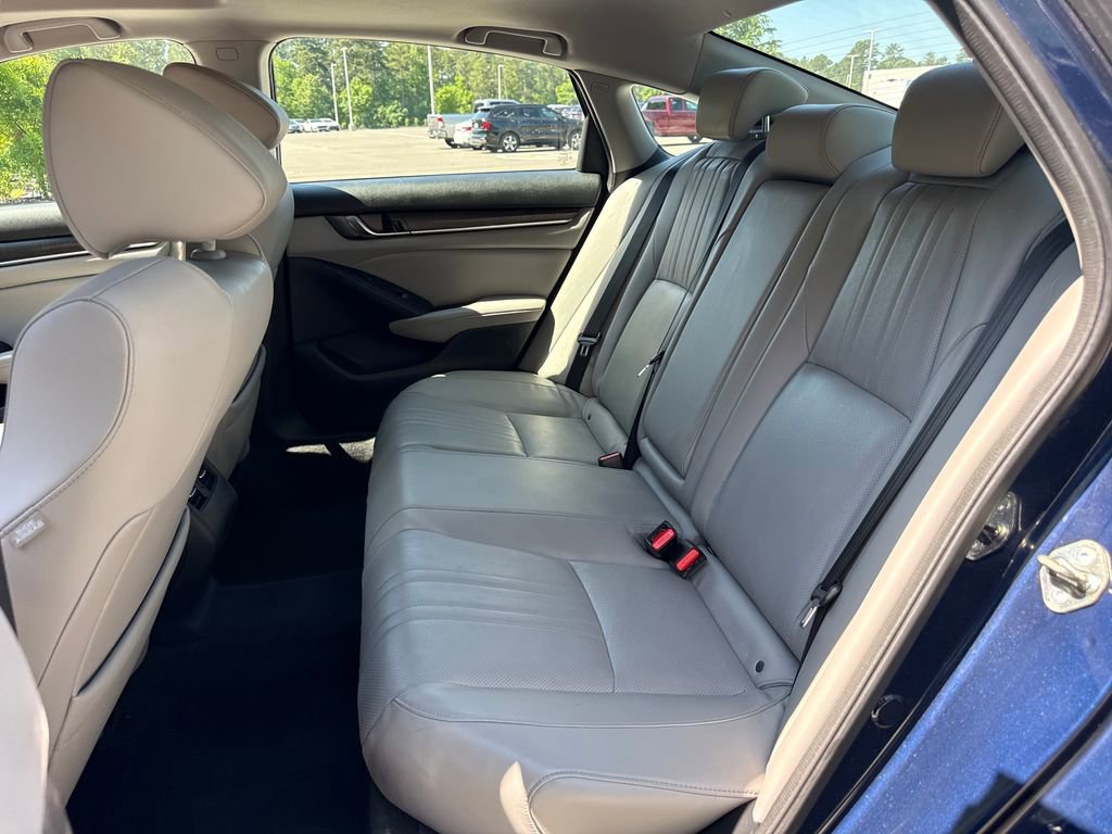 Used 2018 Honda Accord Touring image 30
