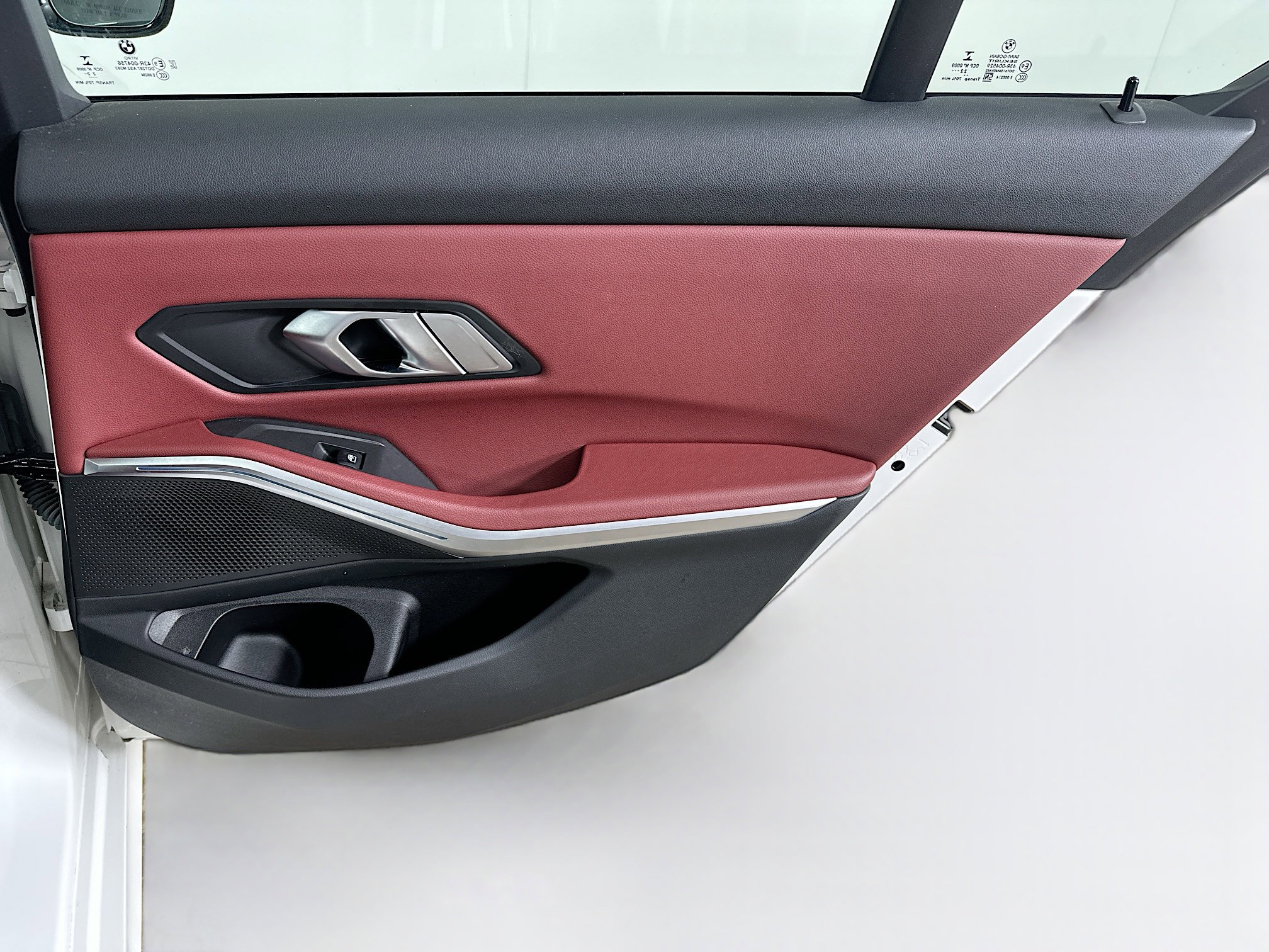 Used 2023 BMW 330e xDrive w/ Driving Assistance Package image 31