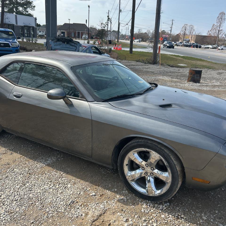 Used 2012 Dodge Challenger SXT Plus image 4