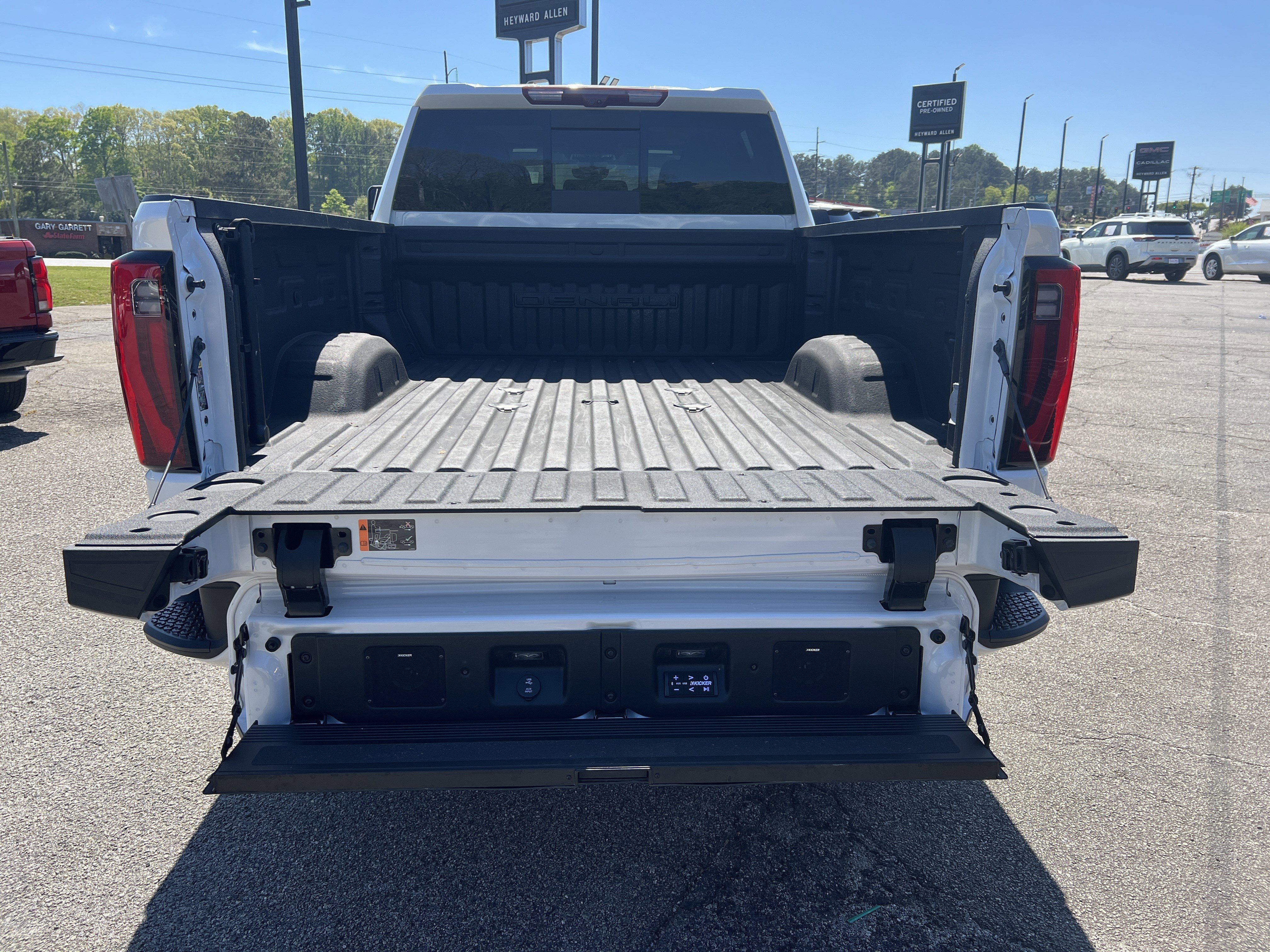 Used 2024 GMC Sierra 2500 Denali Ultimate w/ Max Trailering Package image 19