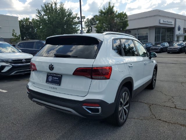 Certified 2023 Volkswagen Taos SE w/ Panoramic Sunroof Package FWD image 4