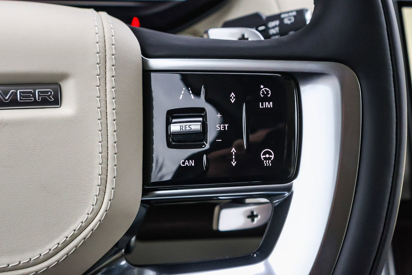 New 2026 Land Rover Range Rover SE image 35