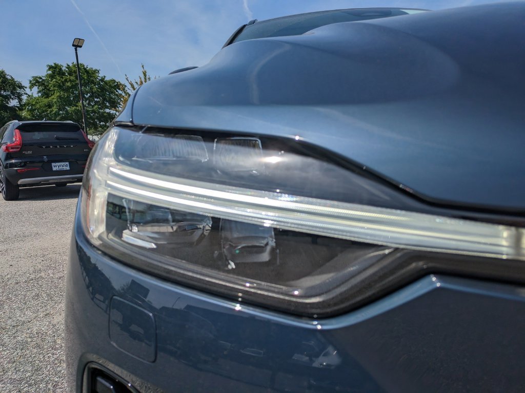 New 2025 Volvo XC60 T8 Plus w/ Protection Package Premier AWD/4WD image 10