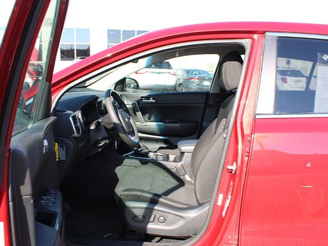 Used 2021 Kia Sportage LX w/ LX AWD Popular Package image 12