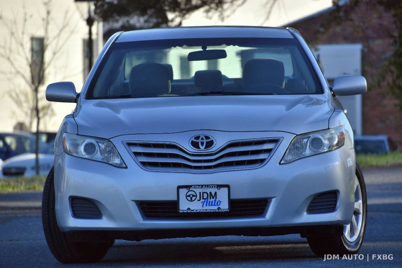 Used 2011 Toyota Camry LE w/ LE Extra-Value Pkg FWD image 3