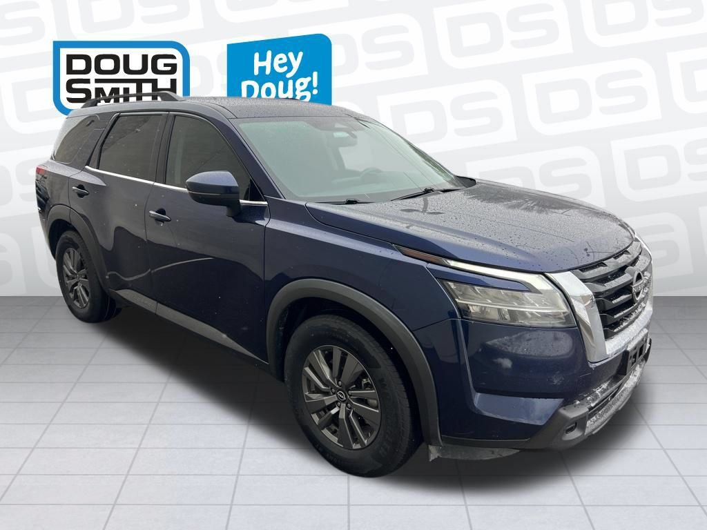 Used 2022 Nissan Pathfinder SV AWD/4WD image 6