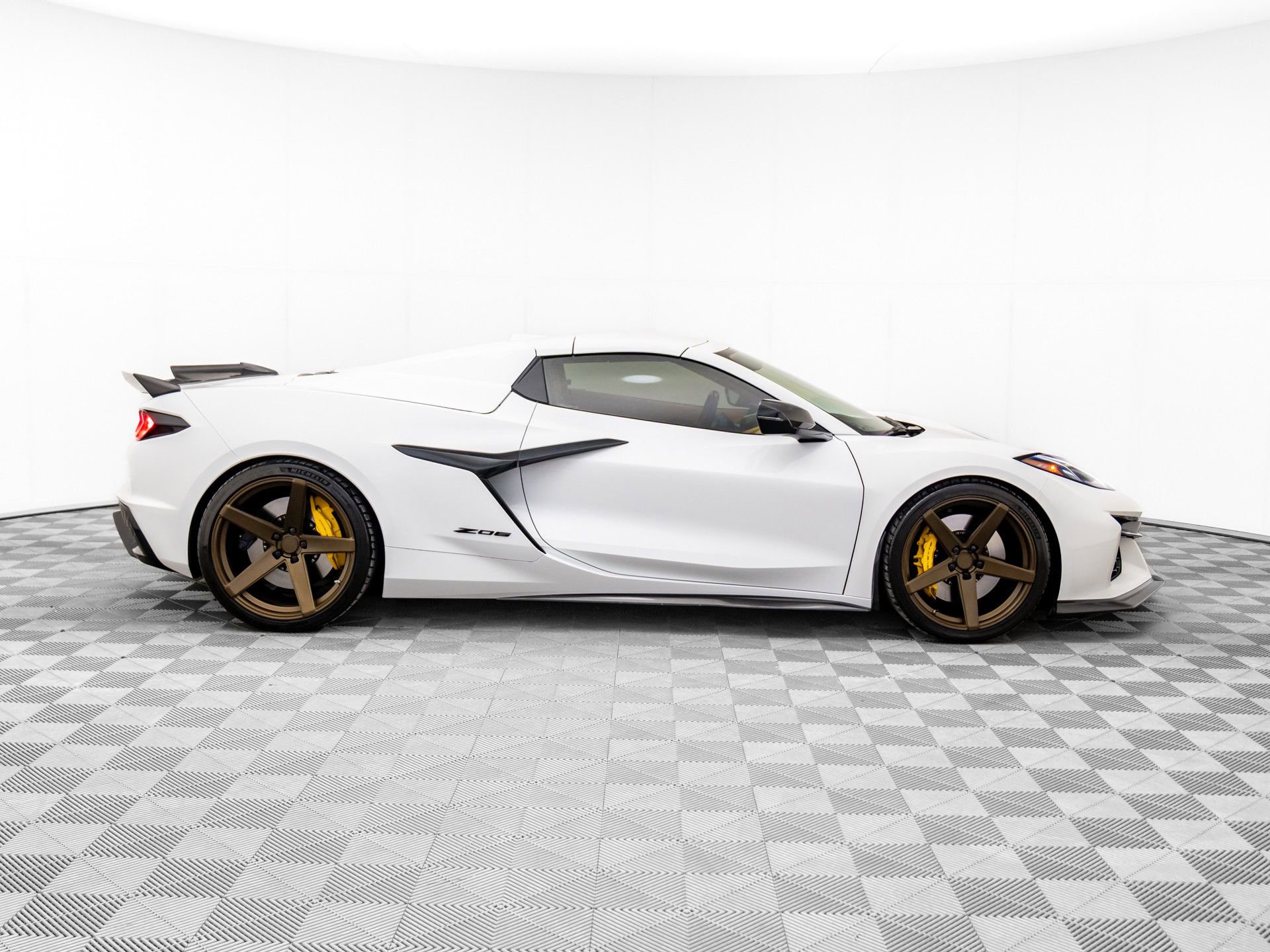 Used 2024 Chevrolet Corvette Z06 w/ Stealth Interior Trim Package image 6