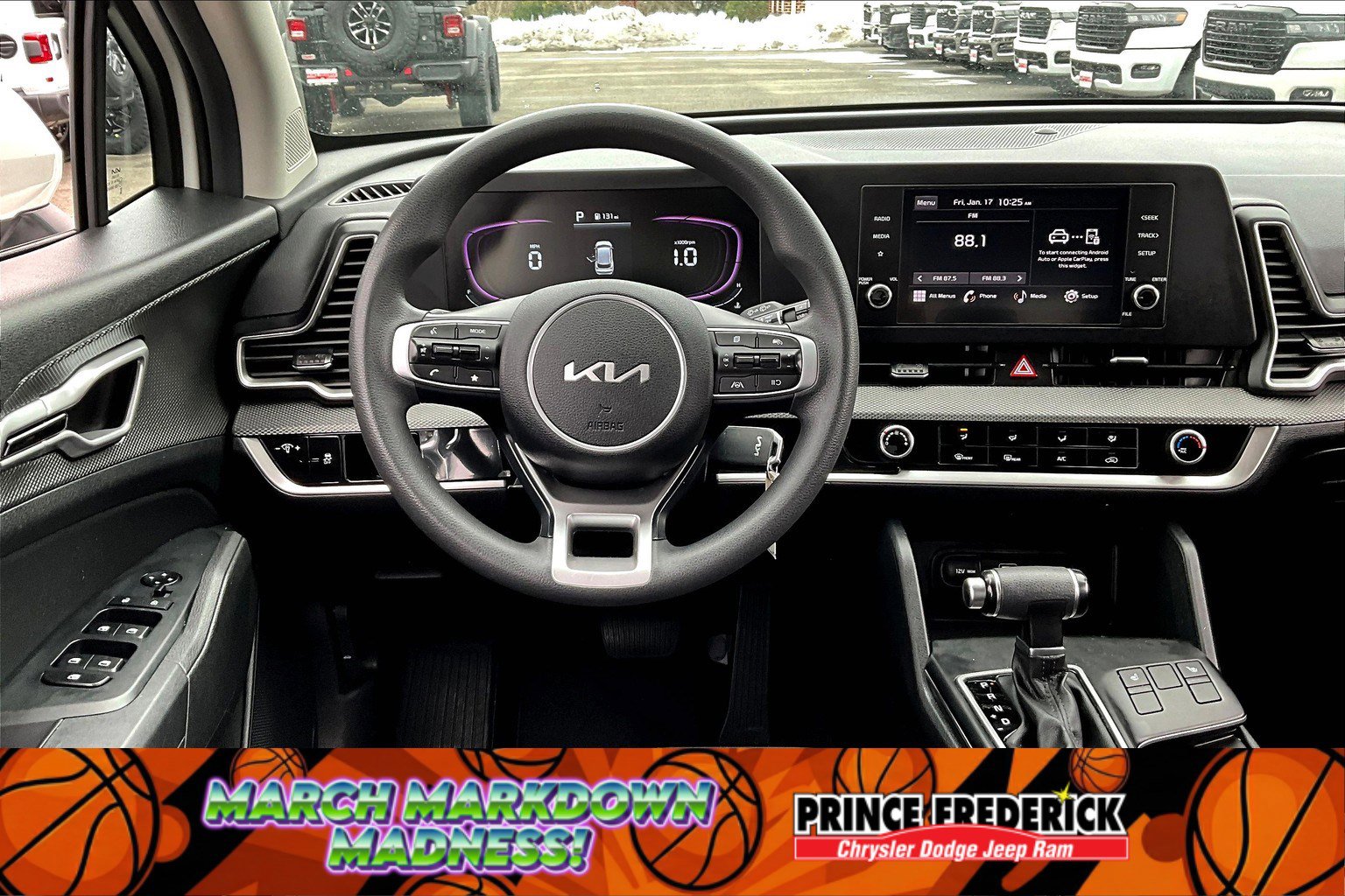 Used 2023 Kia Sportage LX image 5