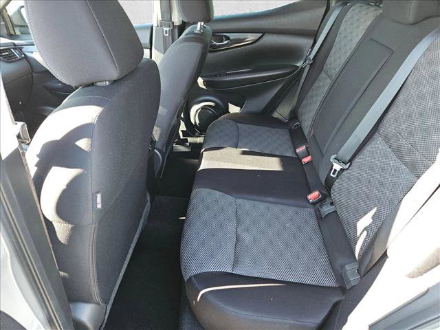 Used 2021 Nissan Rogue Sport SV image 16