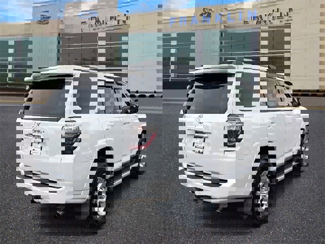 Used 2019 Toyota 4Runner SR5 w/ Four Season Floor Mat Package image 7