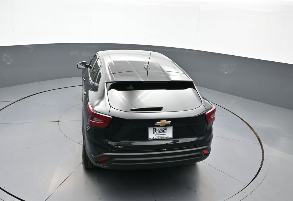 Used 2024 Chevrolet Trax LS w/ Driver Confidence Package image 38