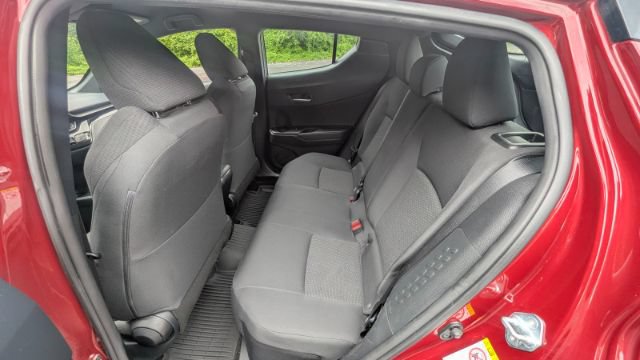 Used 2018 Toyota C-HR XLE FWD image 19
