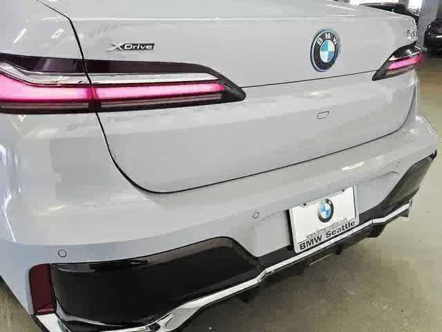 Certified 2025 BMW 750e xDrive w/ Executive Package AWD/4WD image 7