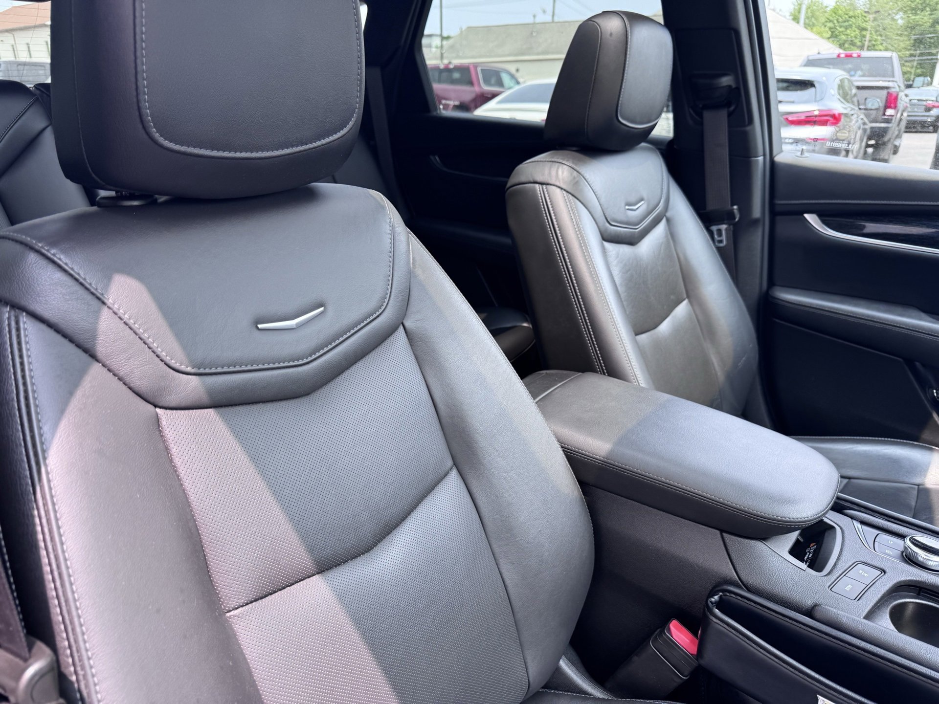 Used 2021 Cadillac XT5 Premium Luxury image 17