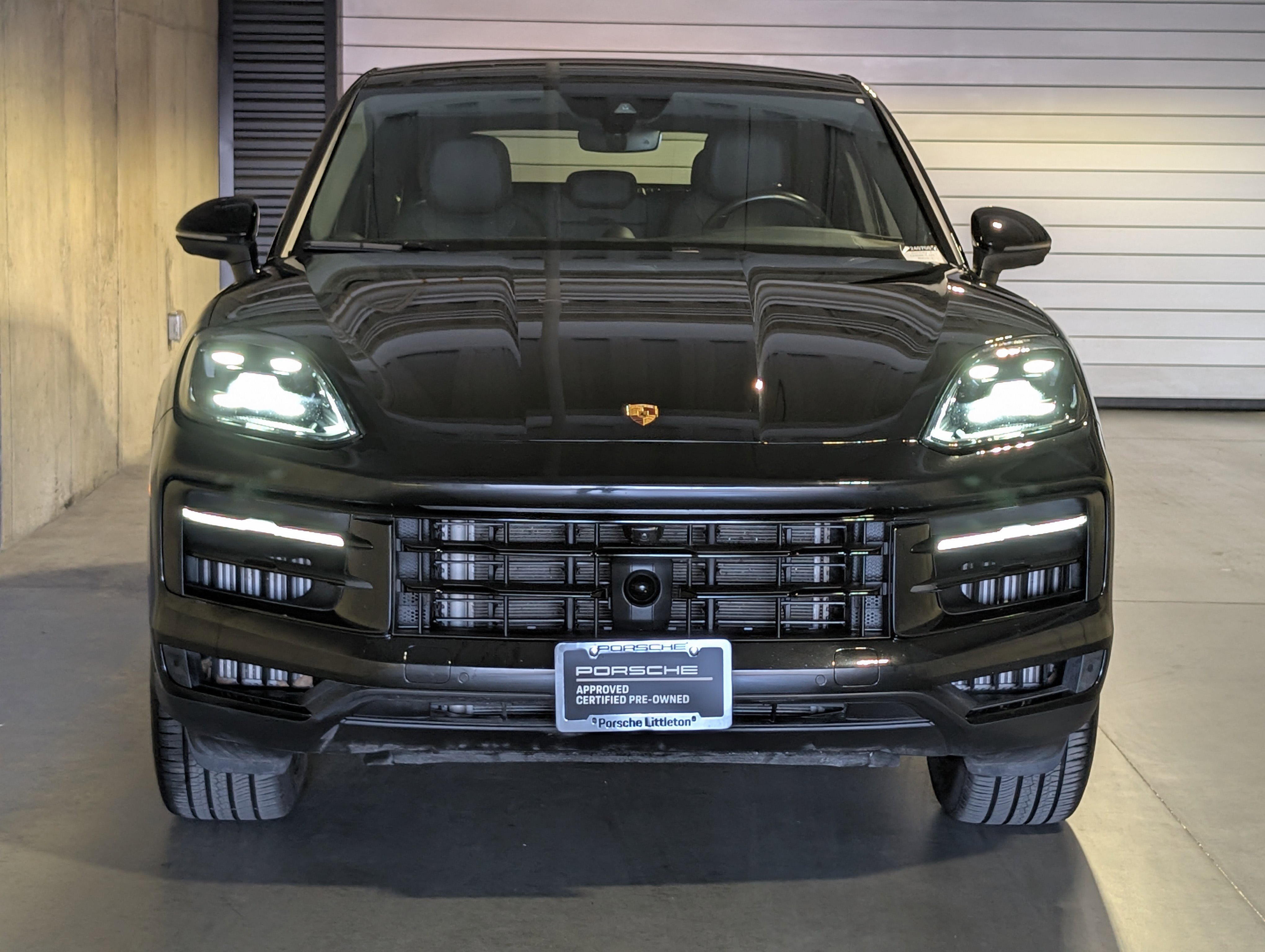 Certified 2024 Porsche Cayenne Coupe image 12