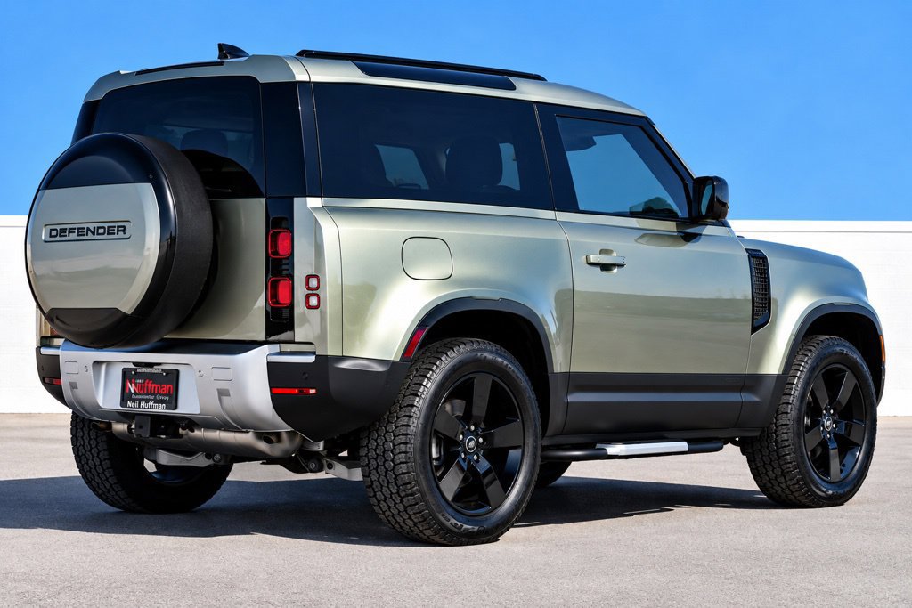 Used 2024 Land Rover Defender 90 S AWD/4WD image 7