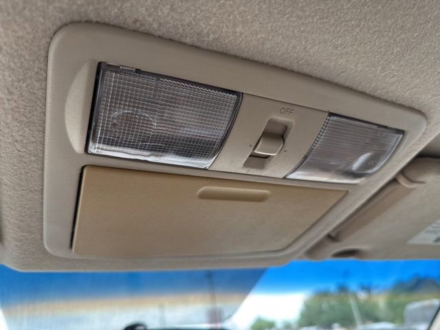 Used 2007 Nissan Frontier SE w/ SE Value Truck Pkg RWD image 38