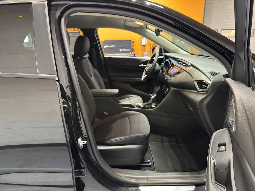 Used 2023 Buick Encore GX Select image 16