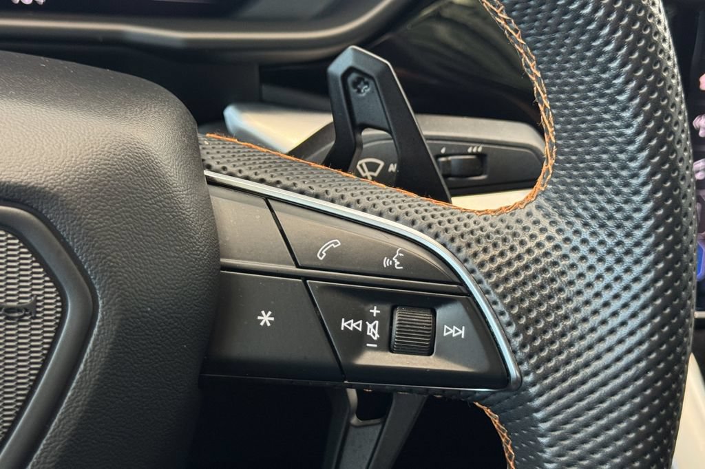 Used 2020 Lamborghini Urus AWD/4WD image 31