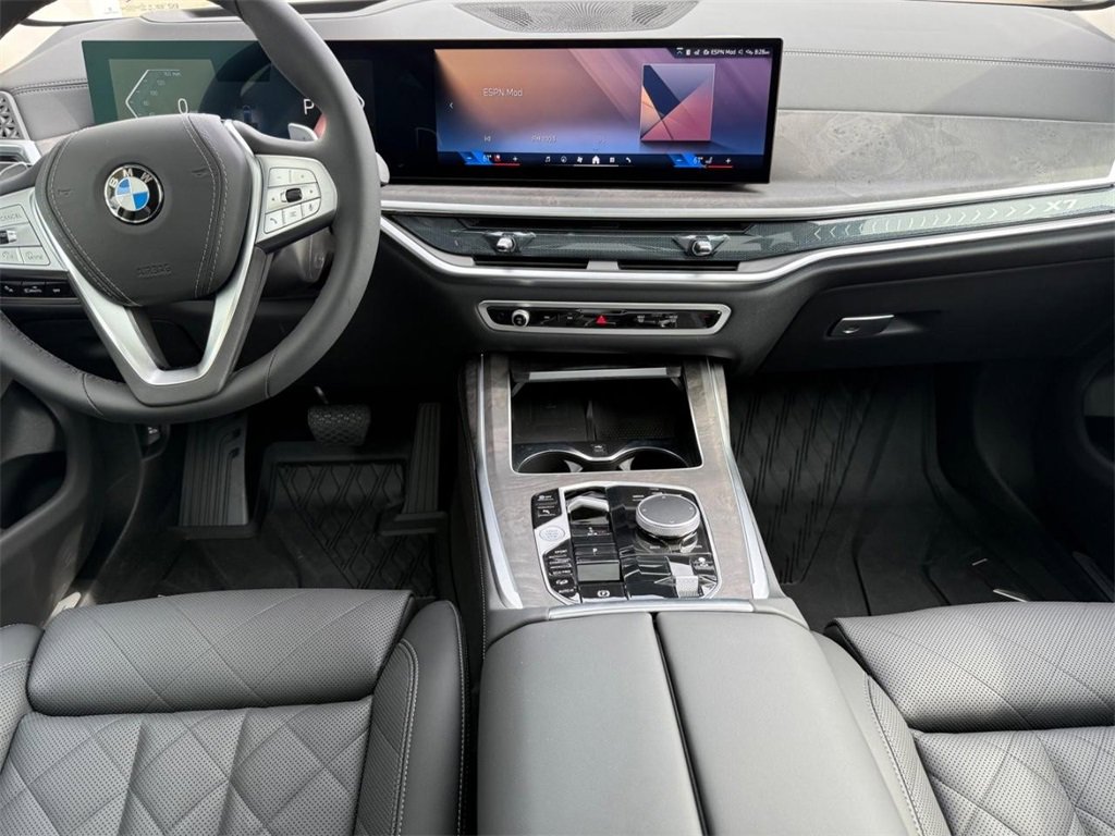 New 2025 BMW X7 xDrive40i w/ Premium Package image 7