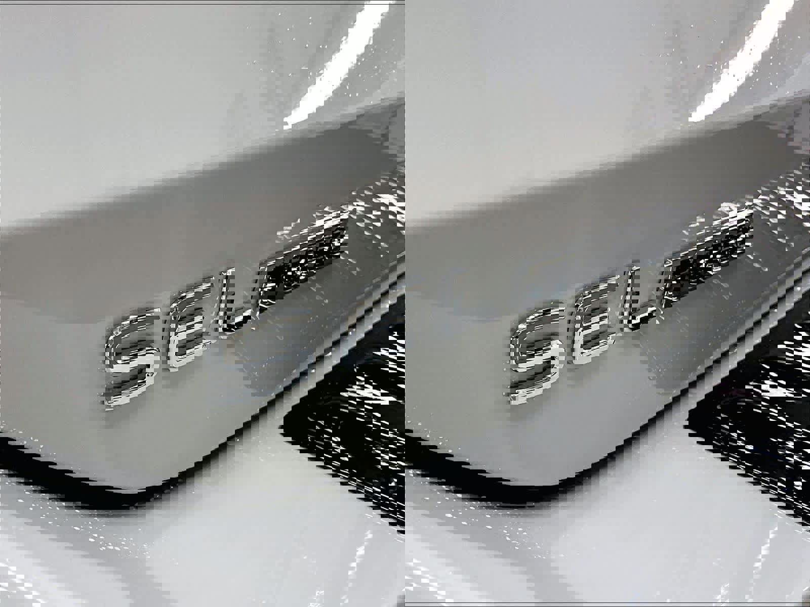 New 2026 Volkswagen Tiguan SEL R-Line image 26