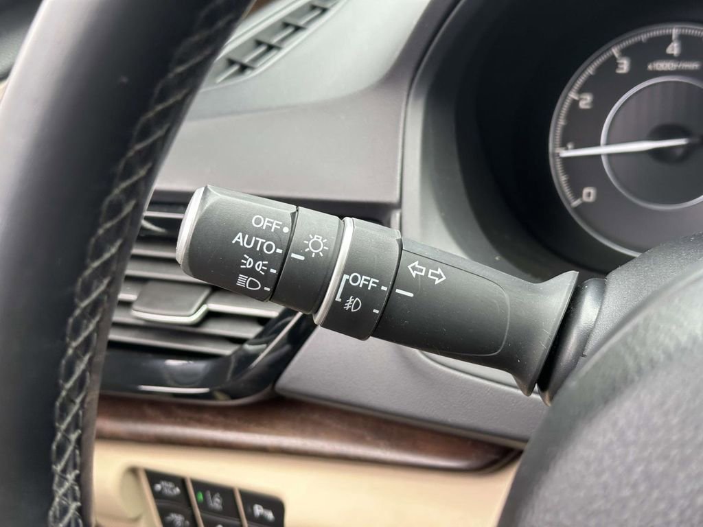 Used 2019 Acura RDX AWD w/ Advance Package image 22