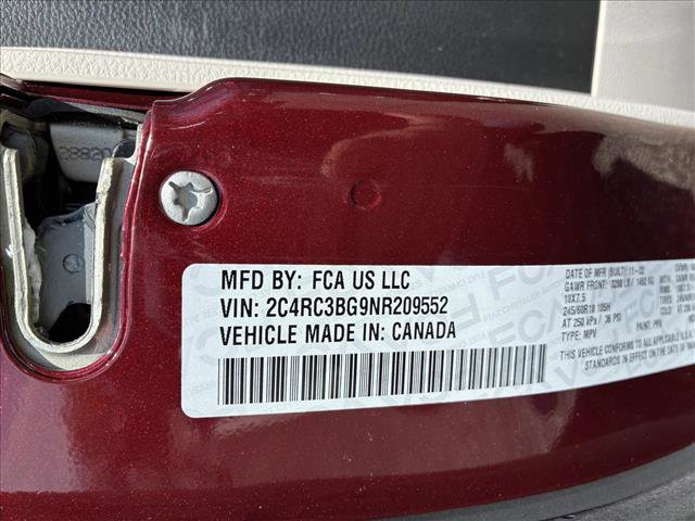 Used 2022 Chrysler Pacifica Touring-L AWD/4WD image 15