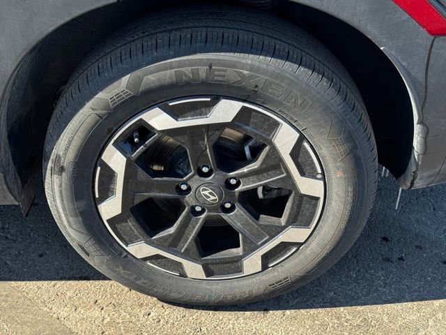 Used 2025 Hyundai Santa Fe SEL image 11